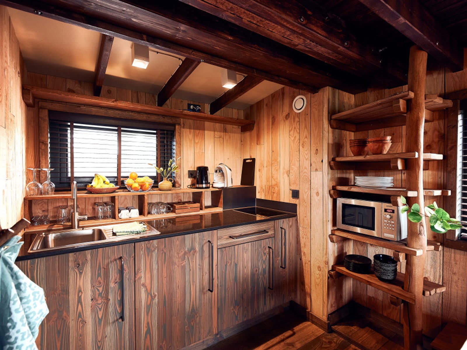 keuken-aanrecht-boomhut-safari-resort-beekse-b